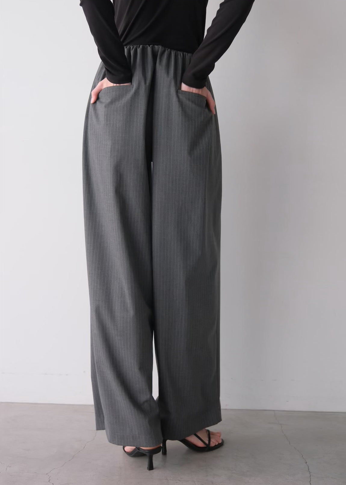 (Pre order) Tuck gather easy pants
