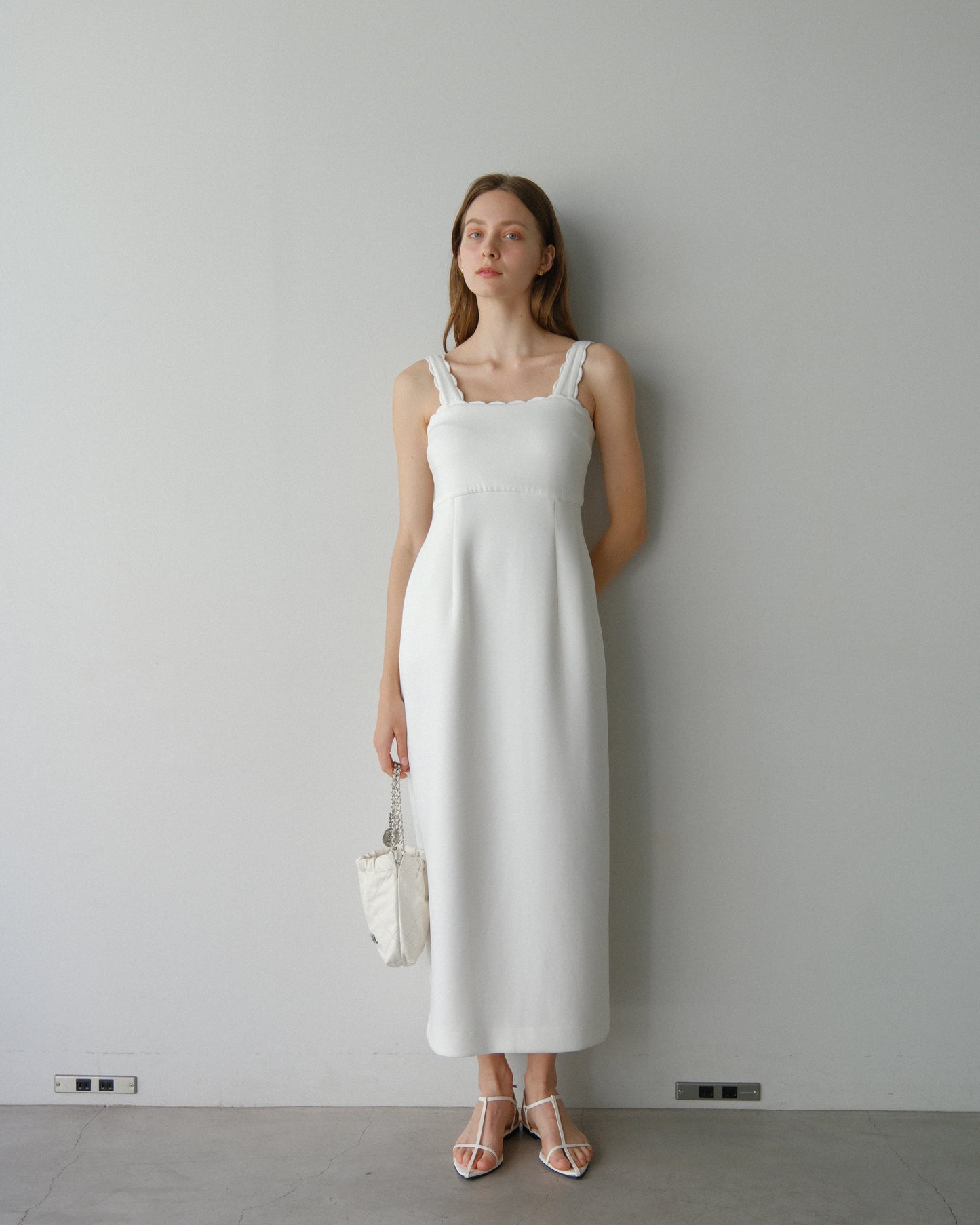 Lady scallop dress-White