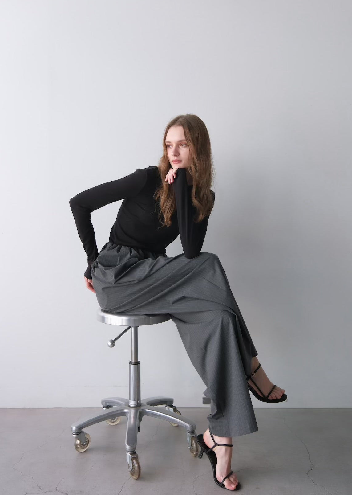 (Pre order) Tuck gather easy pants
