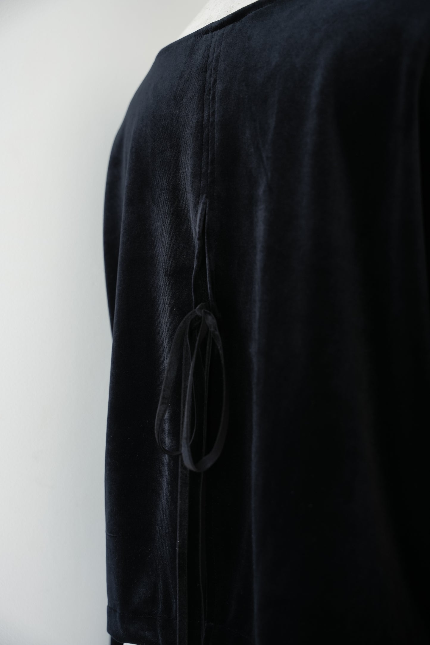 【予約】Konare velour tops (Black)